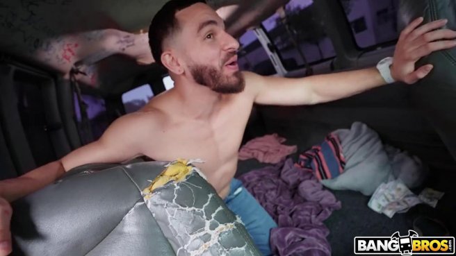 Пикапер цепляет девку и ебет её в машине за деньги #10