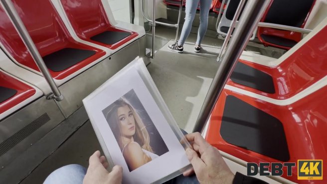 Она пока что дебютантка, но ведёт себя как настоящая шлюшка #1