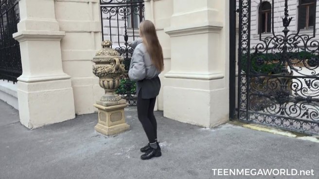 Если хочешь стать известной моделью, то расчехляй свою киску #1